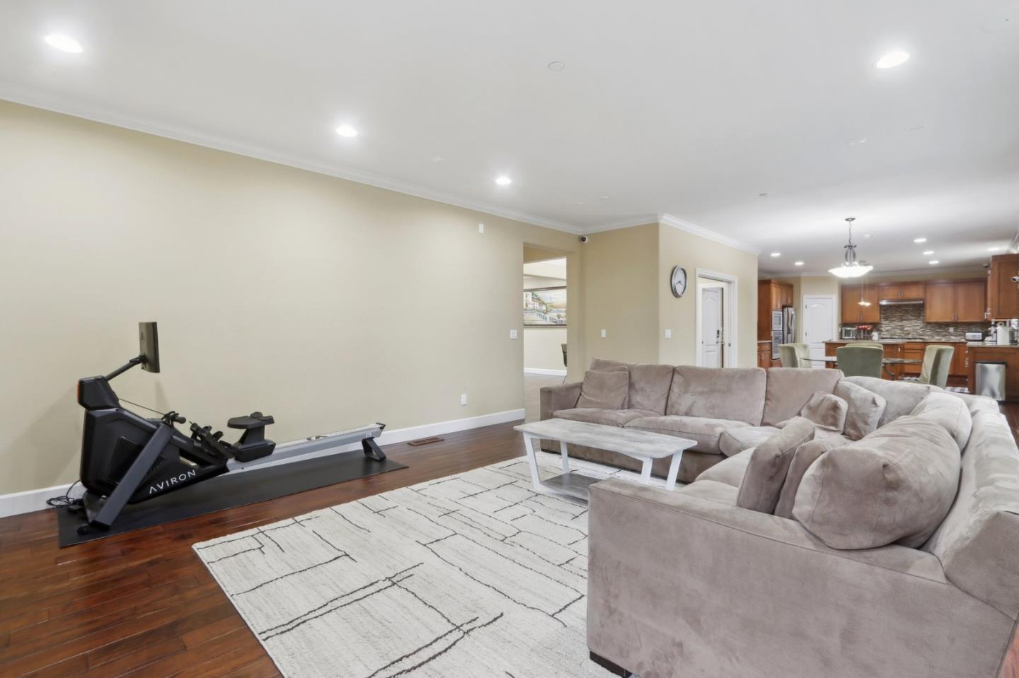 Detail Gallery Image 8 of 37 For 1078 Valentine Ct, San Jose,  CA 95120 - 4 Beds | 2/1 Baths