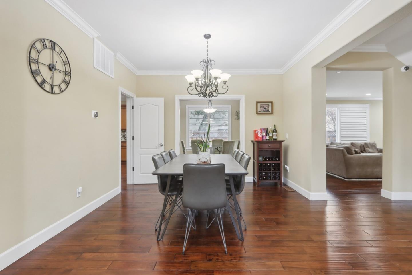 Detail Gallery Image 9 of 37 For 1078 Valentine Ct, San Jose,  CA 95120 - 4 Beds | 2/1 Baths