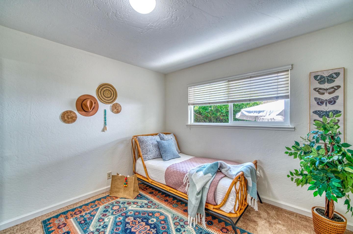 Detail Gallery Image 21 of 36 For 1422 Broadway, Santa Cruz,  CA 95062 - 2 Beds | 1/1 Baths