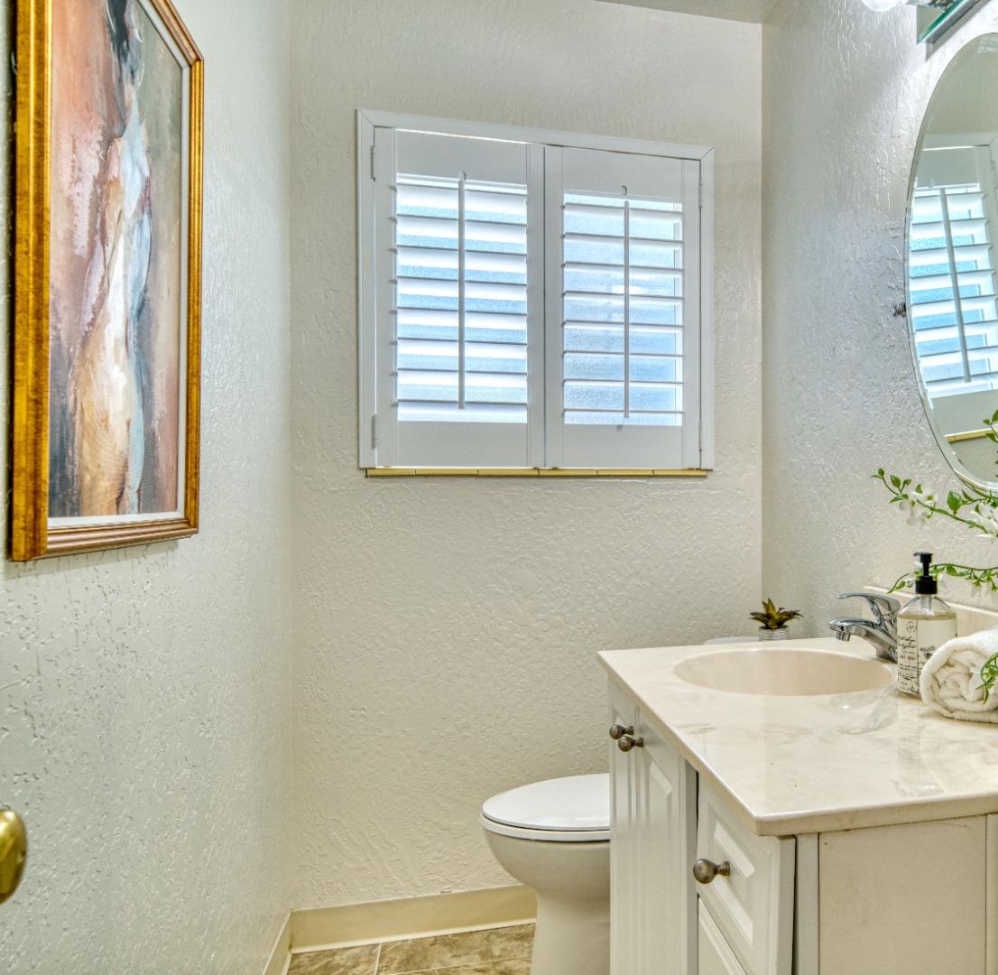 Detail Gallery Image 23 of 36 For 1422 Broadway, Santa Cruz,  CA 95062 - 2 Beds | 1/1 Baths