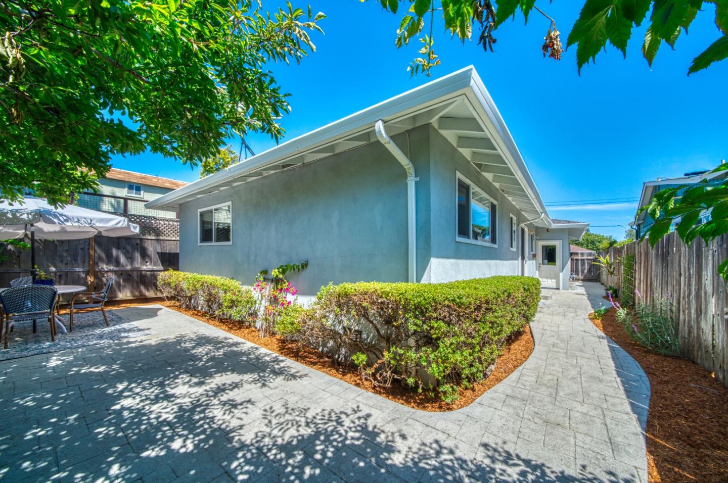 Detail Gallery Image 24 of 36 For 1422 Broadway, Santa Cruz,  CA 95062 - 2 Beds | 1/1 Baths