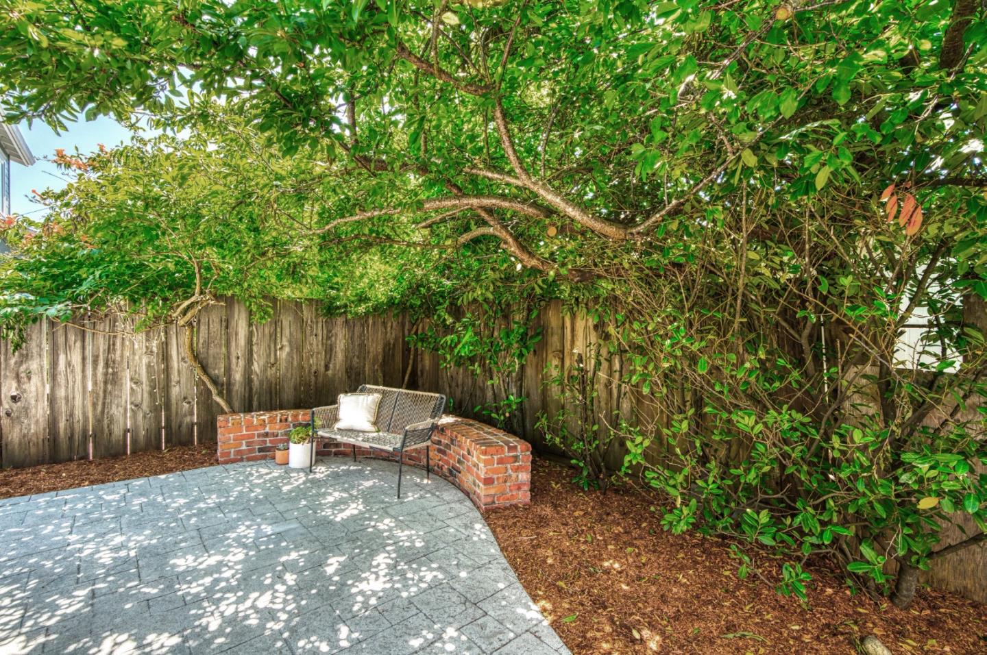 Detail Gallery Image 26 of 36 For 1422 Broadway, Santa Cruz,  CA 95062 - 2 Beds | 1/1 Baths
