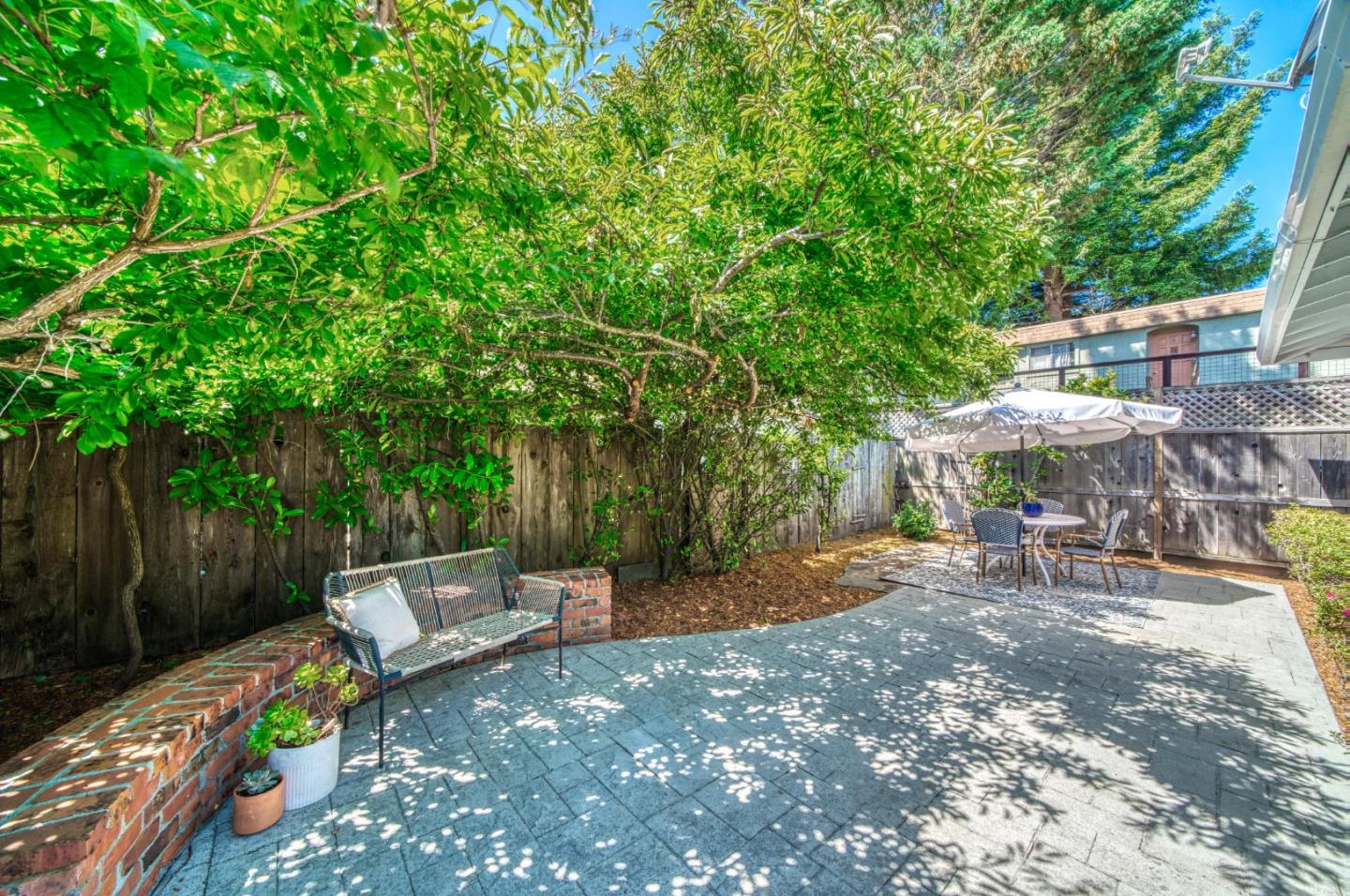 Detail Gallery Image 27 of 36 For 1422 Broadway, Santa Cruz,  CA 95062 - 2 Beds | 1/1 Baths