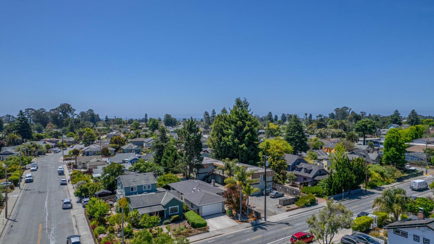Detail Gallery Image 28 of 36 For 1422 Broadway, Santa Cruz,  CA 95062 - 2 Beds | 1/1 Baths
