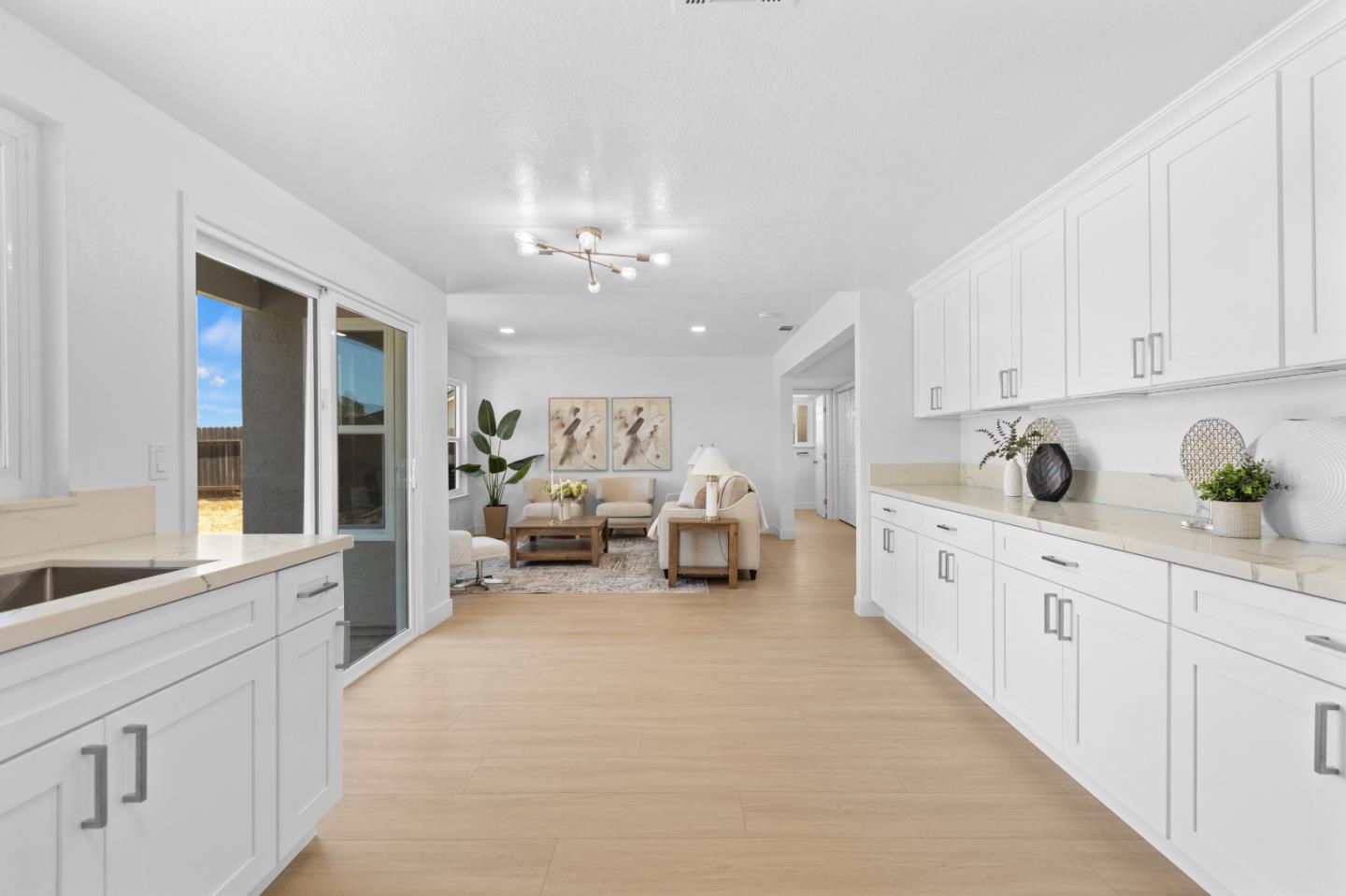 Detail Gallery Image 17 of 52 For 8647 Cord Way, Sacramento,  CA 95828 - 4 Beds | 3 Baths
