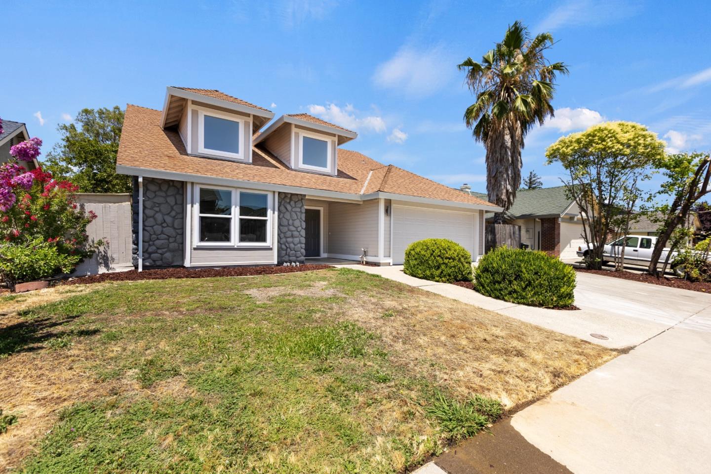 Detail Gallery Image 3 of 52 For 8647 Cord Way, Sacramento,  CA 95828 - 4 Beds | 3 Baths