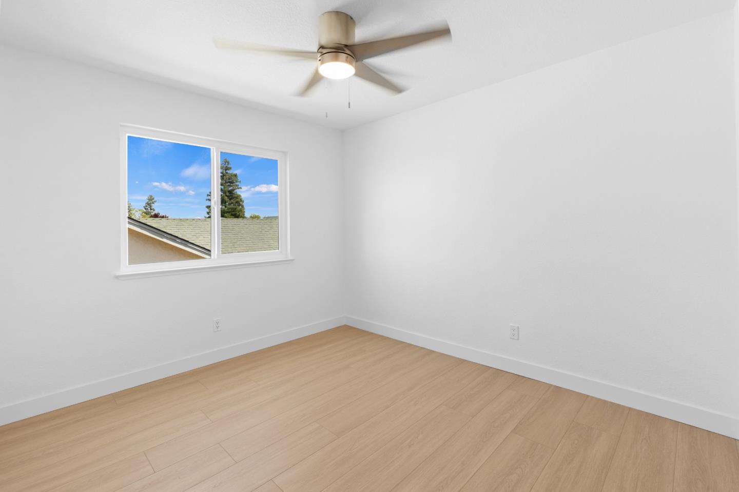Detail Gallery Image 38 of 52 For 8647 Cord Way, Sacramento,  CA 95828 - 4 Beds | 3 Baths