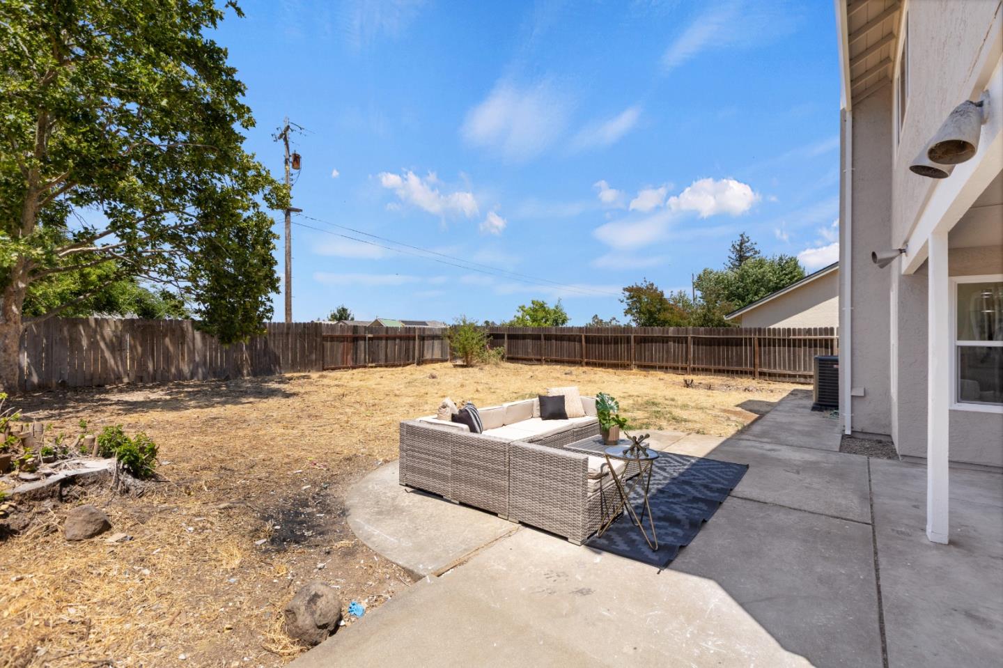 Detail Gallery Image 46 of 52 For 8647 Cord Way, Sacramento,  CA 95828 - 4 Beds | 3 Baths