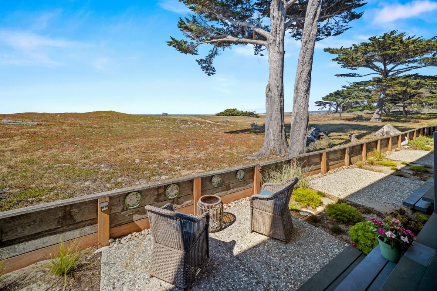 Detail Gallery Image 37 of 41 For 43 La Playa St, Monterey,  CA 93940 - 2 Beds | 2/1 Baths