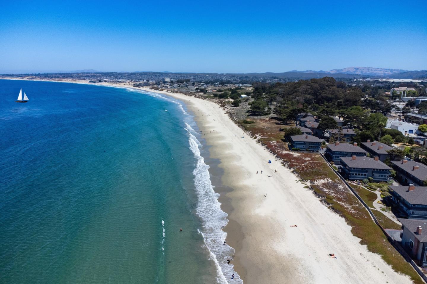 Detail Gallery Image 6 of 41 For 43 La Playa St, Monterey,  CA 93940 - 2 Beds | 2/1 Baths