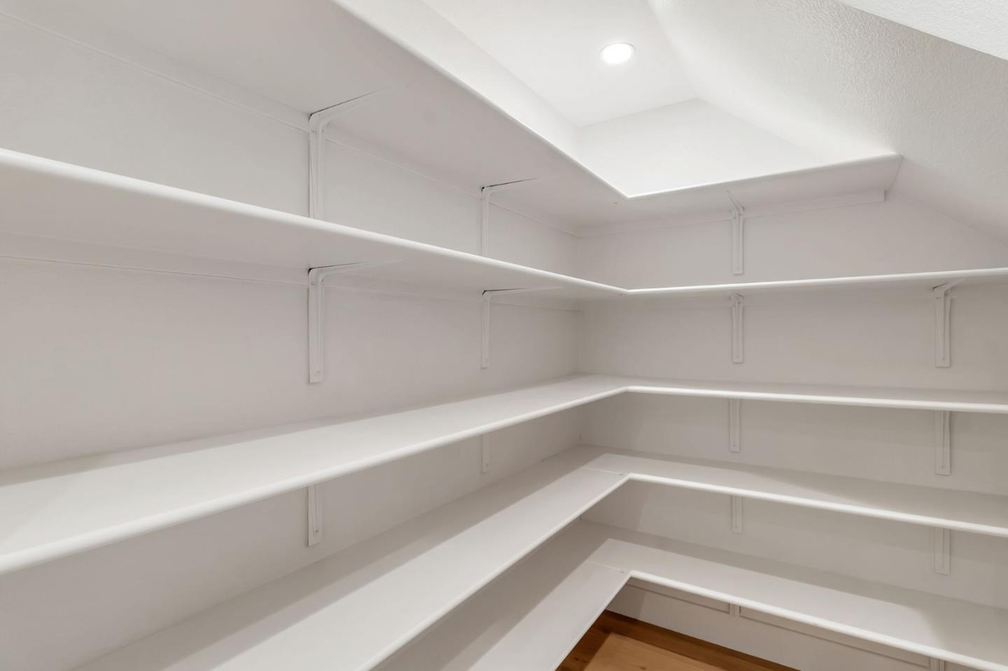 Detail Gallery Image 13 of 18 For 2878 Josephine Ln, Palo Alto,  CA 94303 - 3 Beds | 3/1 Baths