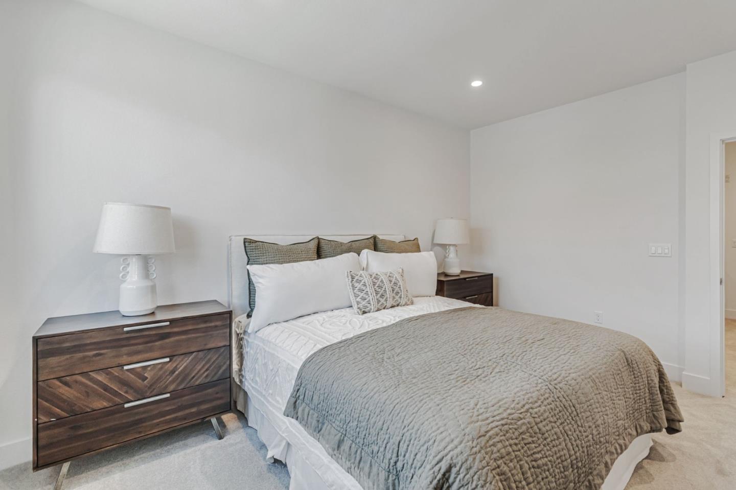 Detail Gallery Image 23 of 40 For 2878 Josephine Ln, Palo Alto,  CA 94303 - 3 Beds | 3/1 Baths