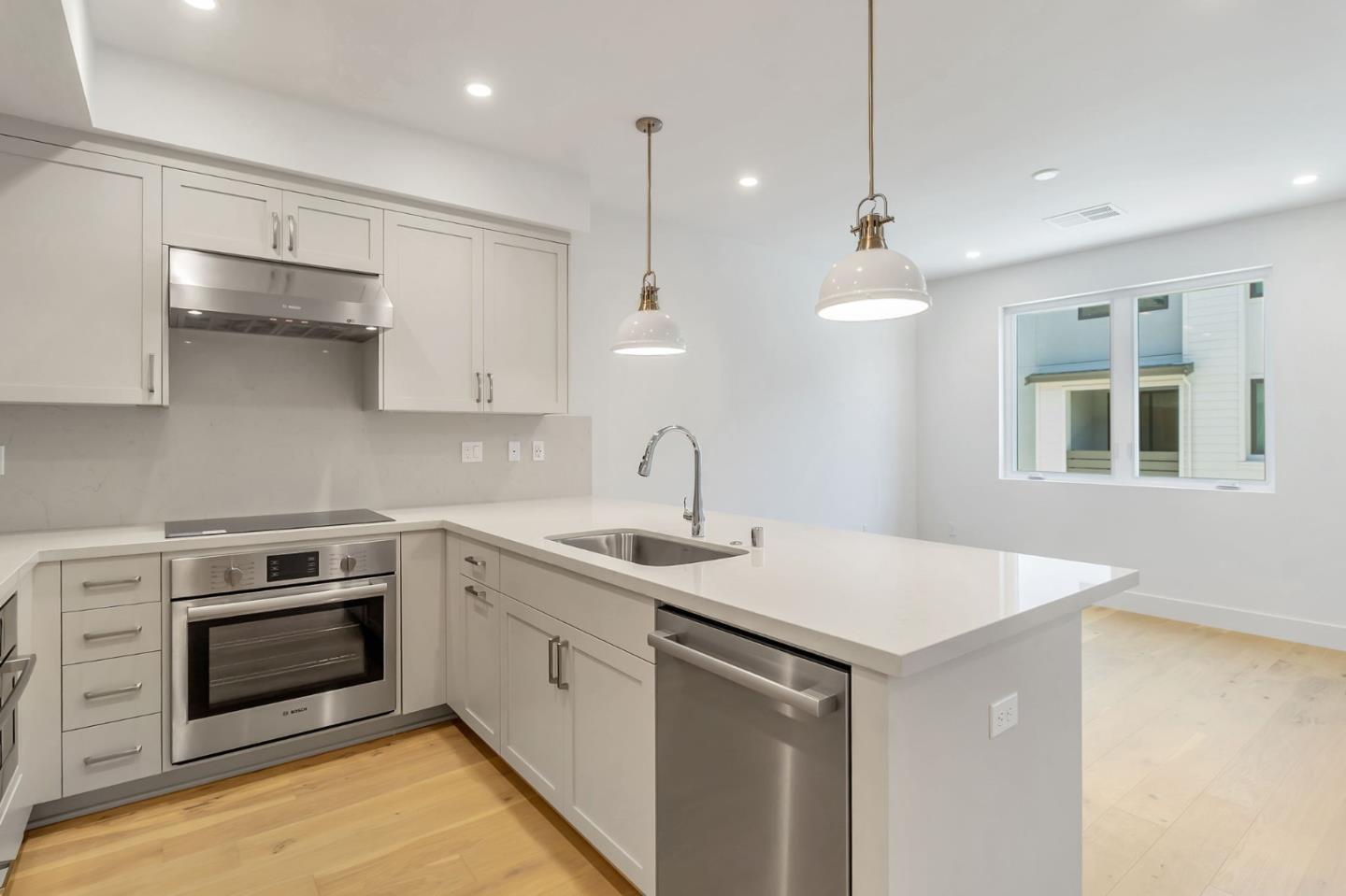 Detail Gallery Image 6 of 18 For 2878 Josephine Ln, Palo Alto,  CA 94303 - 3 Beds | 3/1 Baths