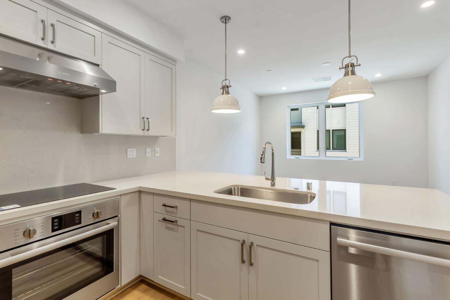 Detail Gallery Image 8 of 18 For 2878 Josephine Ln, Palo Alto,  CA 94303 - 3 Beds | 3/1 Baths