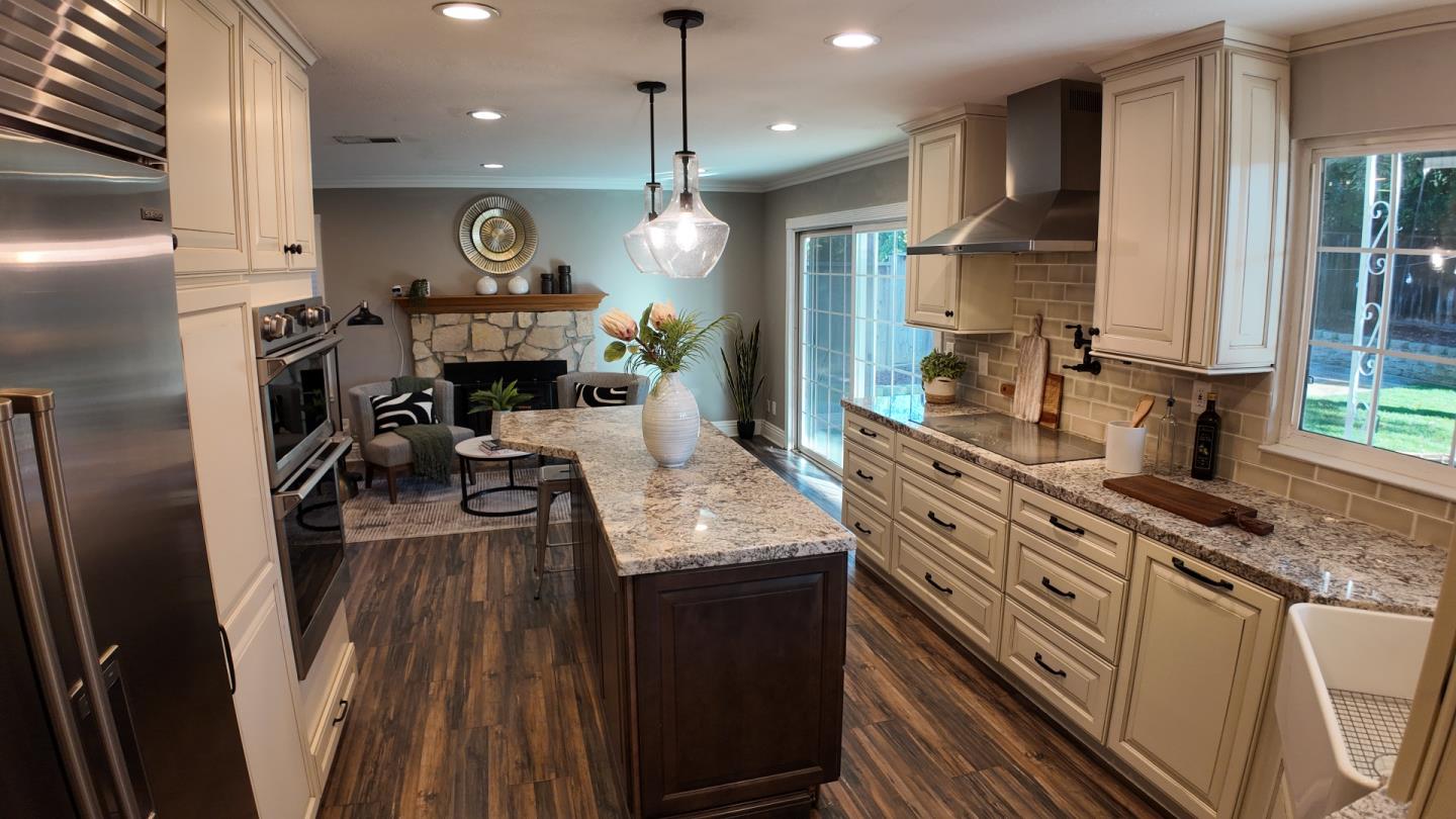 Detail Gallery Image 2 of 10 For 4974 Parrish Ct, San Jose,  CA 95111 - 4 Beds | 2/1 Baths
