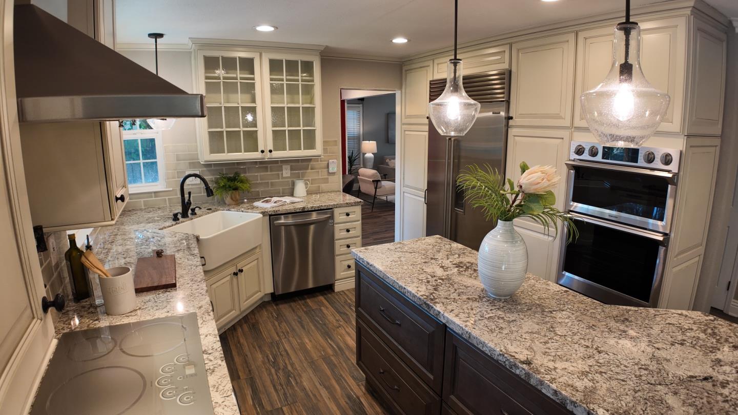 Detail Gallery Image 4 of 10 For 4974 Parrish Ct, San Jose,  CA 95111 - 4 Beds | 2/1 Baths
