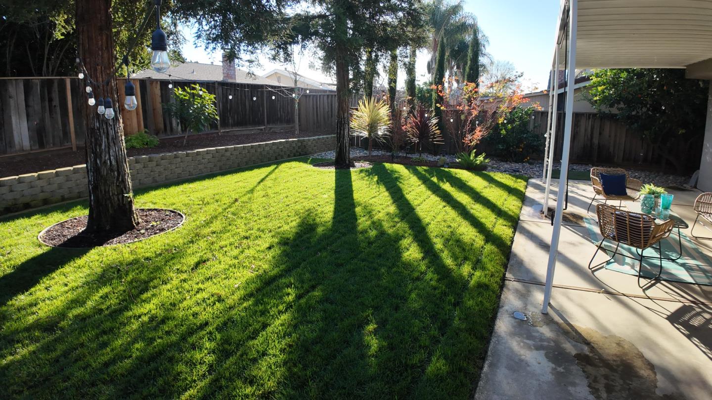 Detail Gallery Image 5 of 10 For 4974 Parrish Ct, San Jose,  CA 95111 - 4 Beds | 2/1 Baths