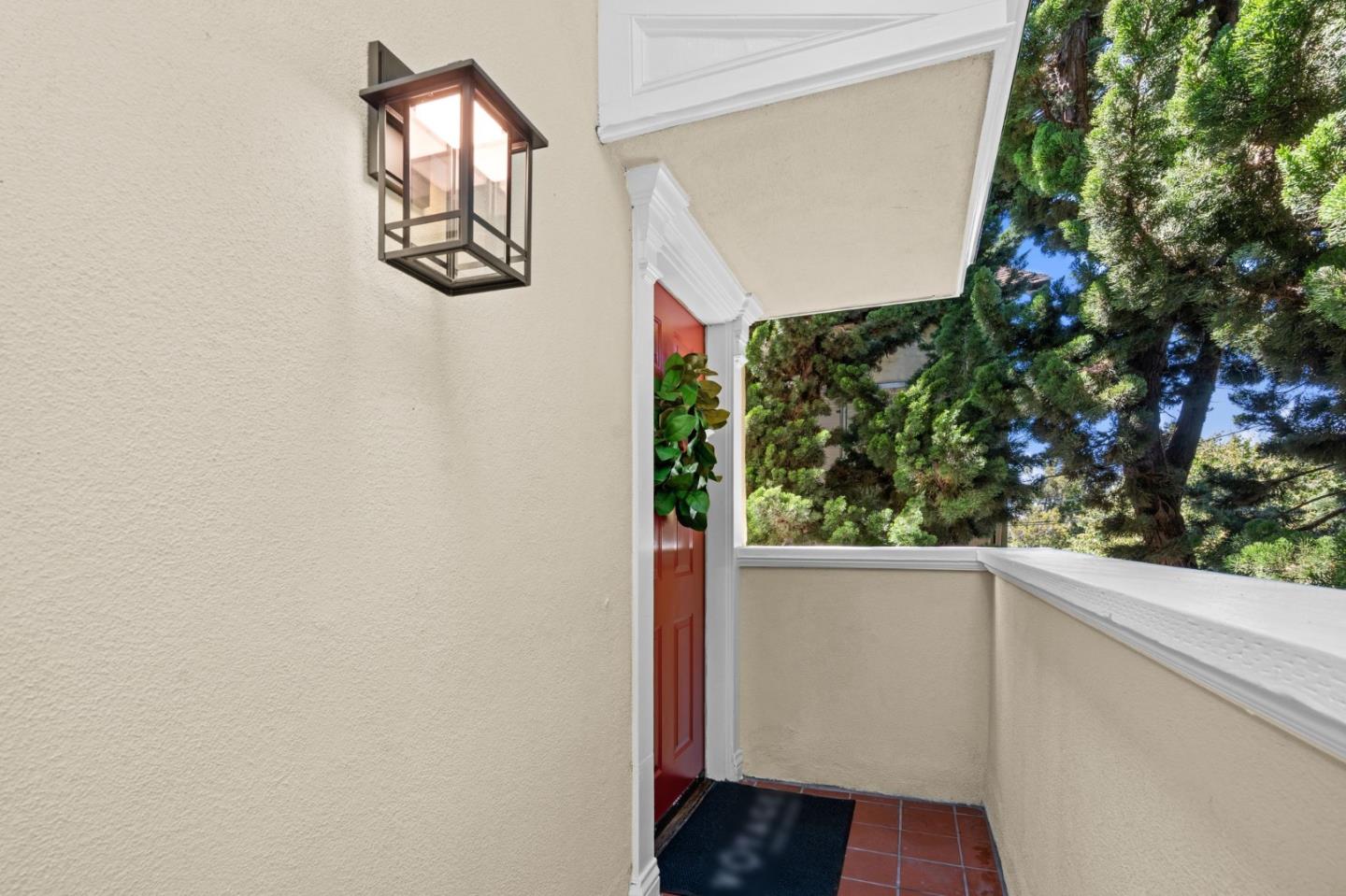 Detail Gallery Image 3 of 63 For 460 San Bruno Ave, Brisbane,  CA 94005 - 3 Beds | 2 Baths