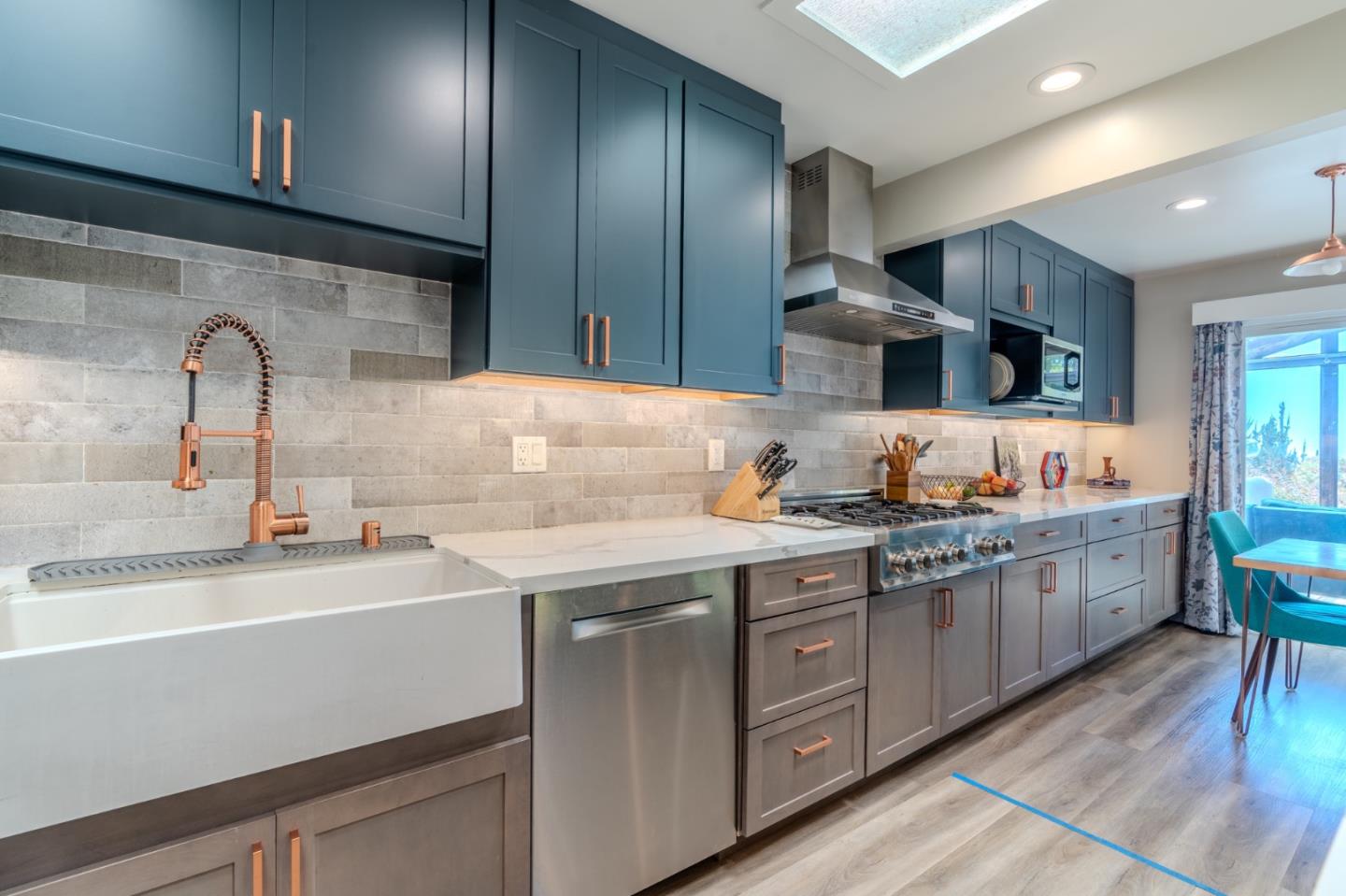Detail Gallery Image 11 of 48 For 1327 Crespi Dr, Pacifica,  CA 94044 - 3 Beds | 2 Baths