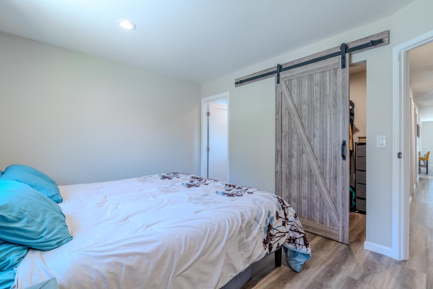 Detail Gallery Image 16 of 48 For 1327 Crespi Dr, Pacifica,  CA 94044 - 3 Beds | 2 Baths