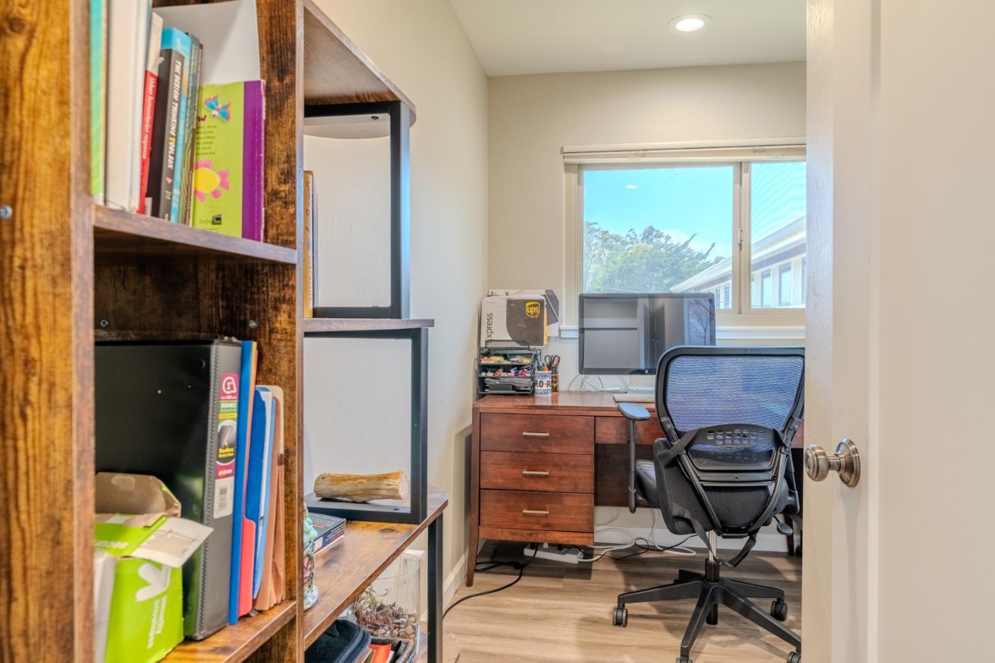 Detail Gallery Image 23 of 48 For 1327 Crespi Dr, Pacifica,  CA 94044 - 3 Beds | 2 Baths