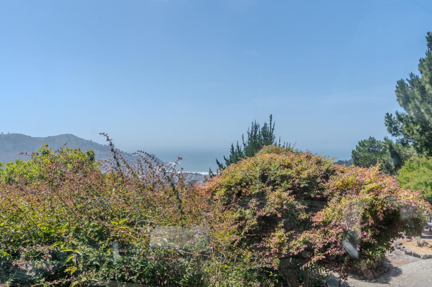 Detail Gallery Image 33 of 48 For 1327 Crespi Dr, Pacifica,  CA 94044 - 3 Beds | 2 Baths