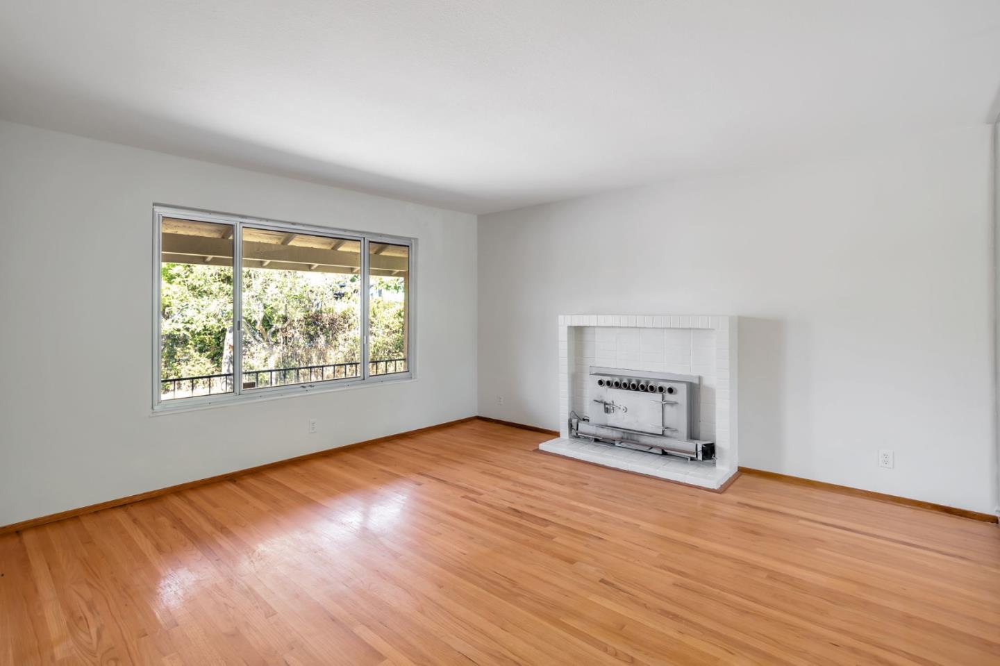 Detail Gallery Image 10 of 35 For 2699 Loomis Dr, San Jose,  CA 95121 - 3 Beds | 2 Baths