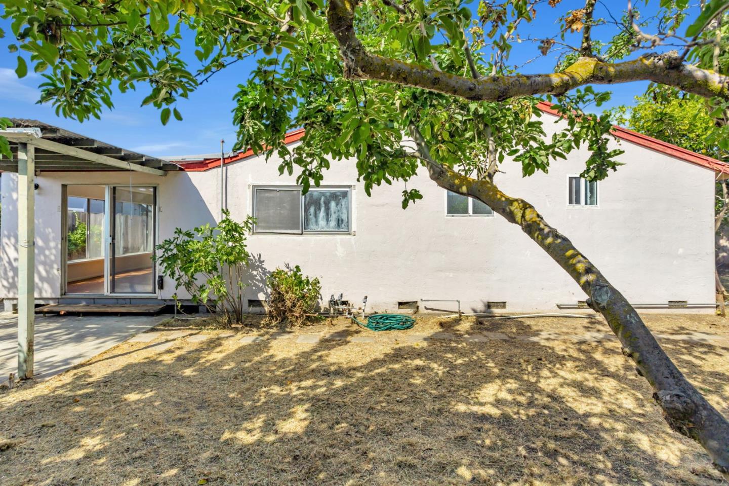 Detail Gallery Image 32 of 35 For 2699 Loomis Dr, San Jose,  CA 95121 - 3 Beds | 2 Baths