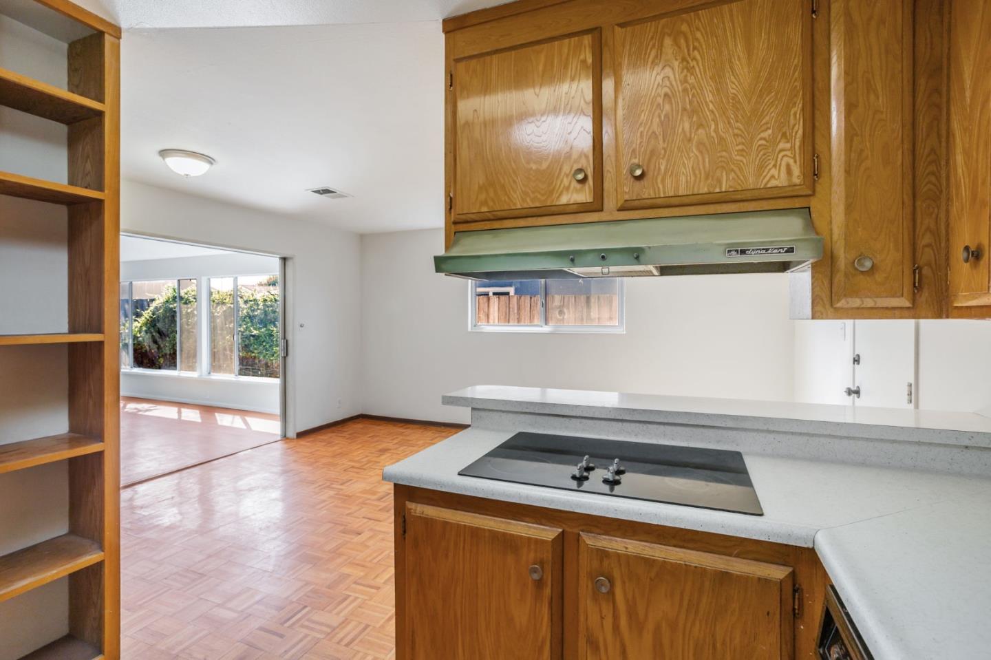 Detail Gallery Image 7 of 35 For 2699 Loomis Dr, San Jose,  CA 95121 - 3 Beds | 2 Baths