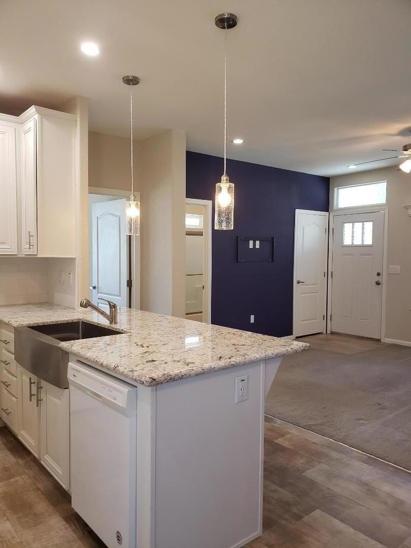 Detail Gallery Image 16 of 38 For 440 Moffett Blvd #84,  Mountain View,  CA 94043 - 2 Beds | 2 Baths