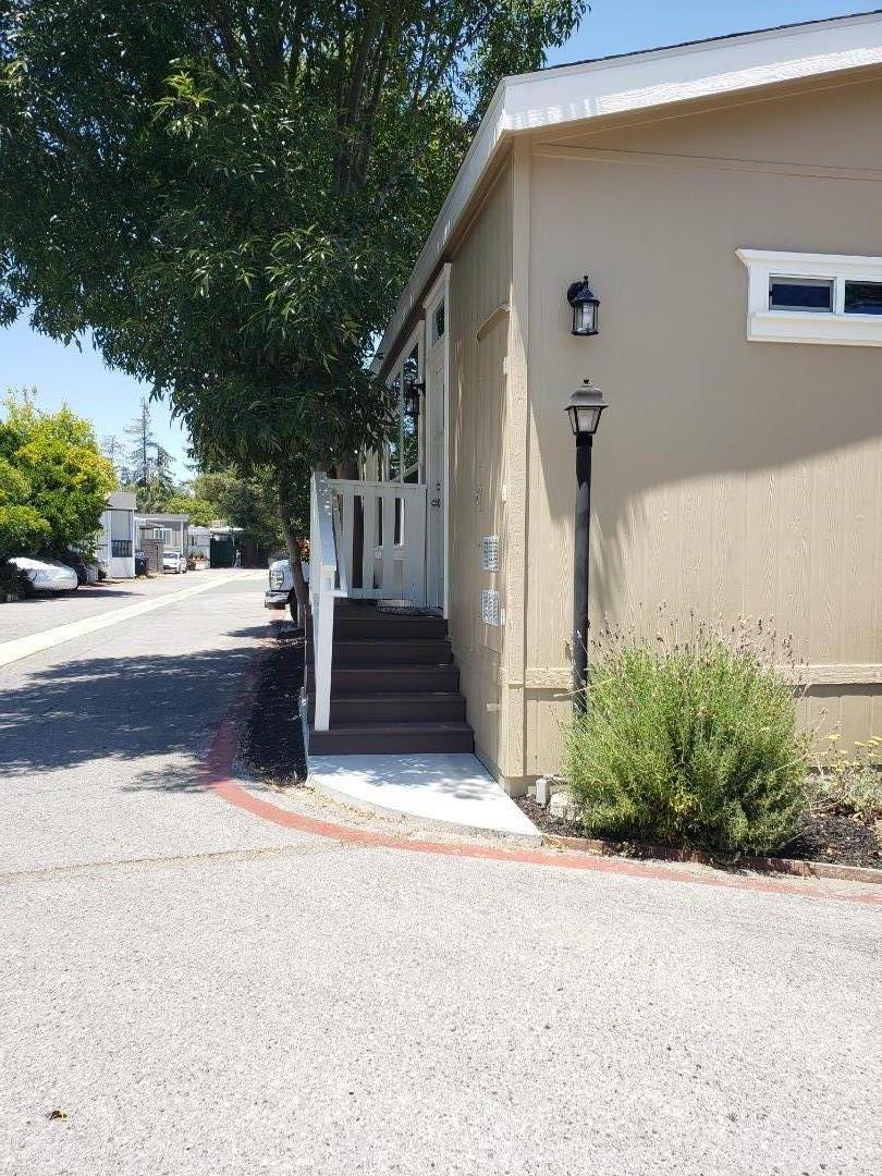 Detail Gallery Image 7 of 38 For 440 Moffett Blvd #84,  Mountain View,  CA 94043 - 2 Beds | 2 Baths