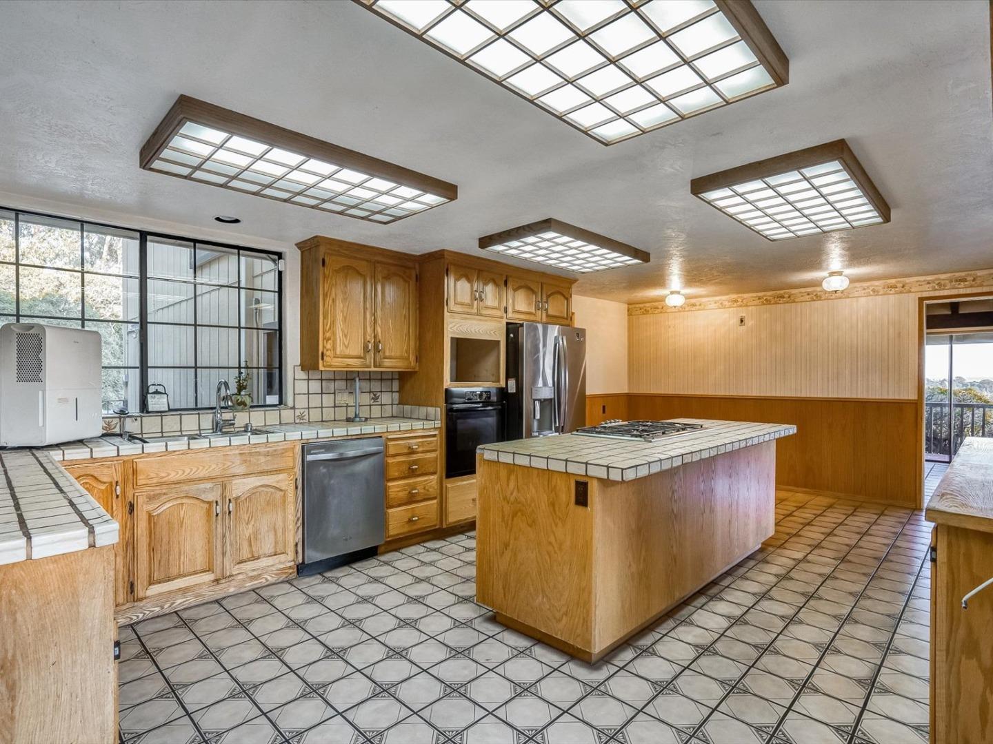 Detail Gallery Image 9 of 18 For 350 Highland Ave, Santa Cruz,  CA 95060 - – Beds | – Baths