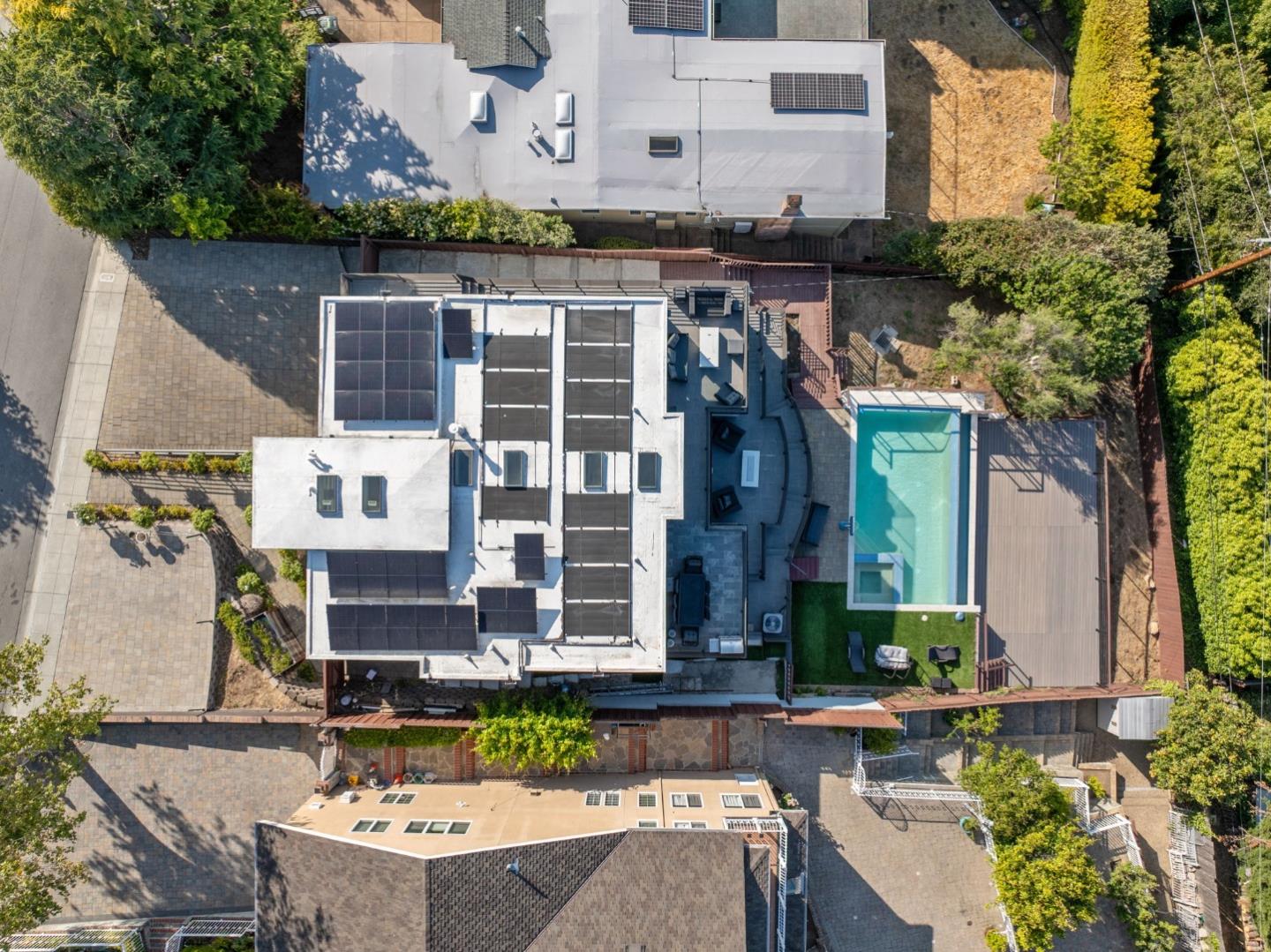 Detail Gallery Image 101 of 111 For 1548 Los Montes Dr, Burlingame,  CA 94010 - 4 Beds | 3/2 Baths
