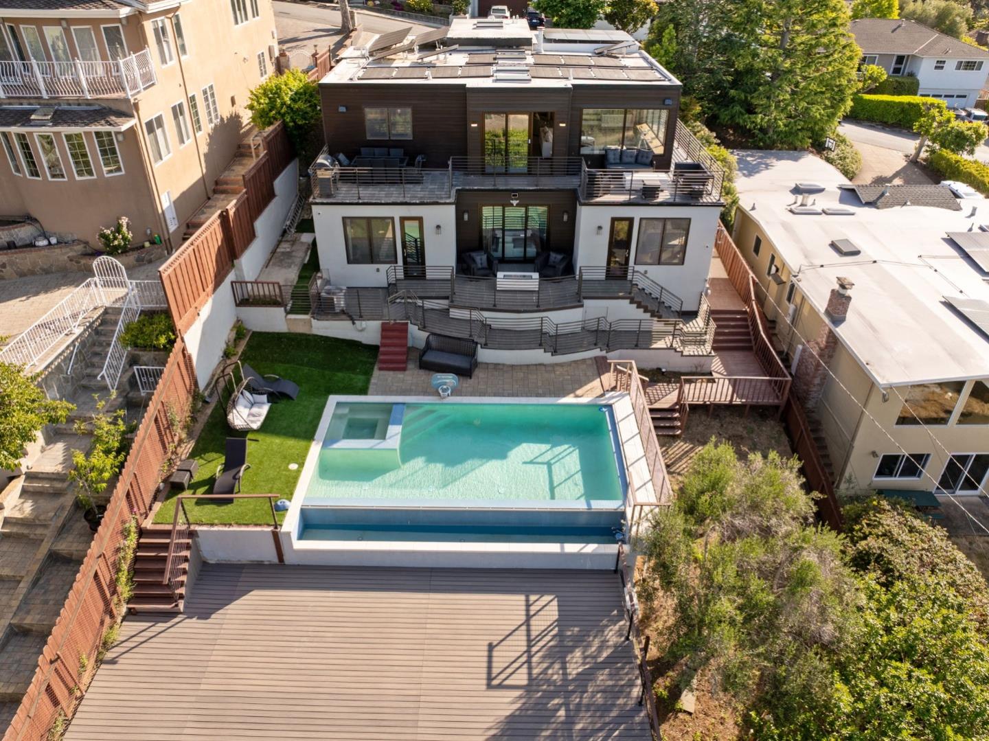 Detail Gallery Image 102 of 111 For 1548 Los Montes Dr, Burlingame,  CA 94010 - 4 Beds | 3/2 Baths