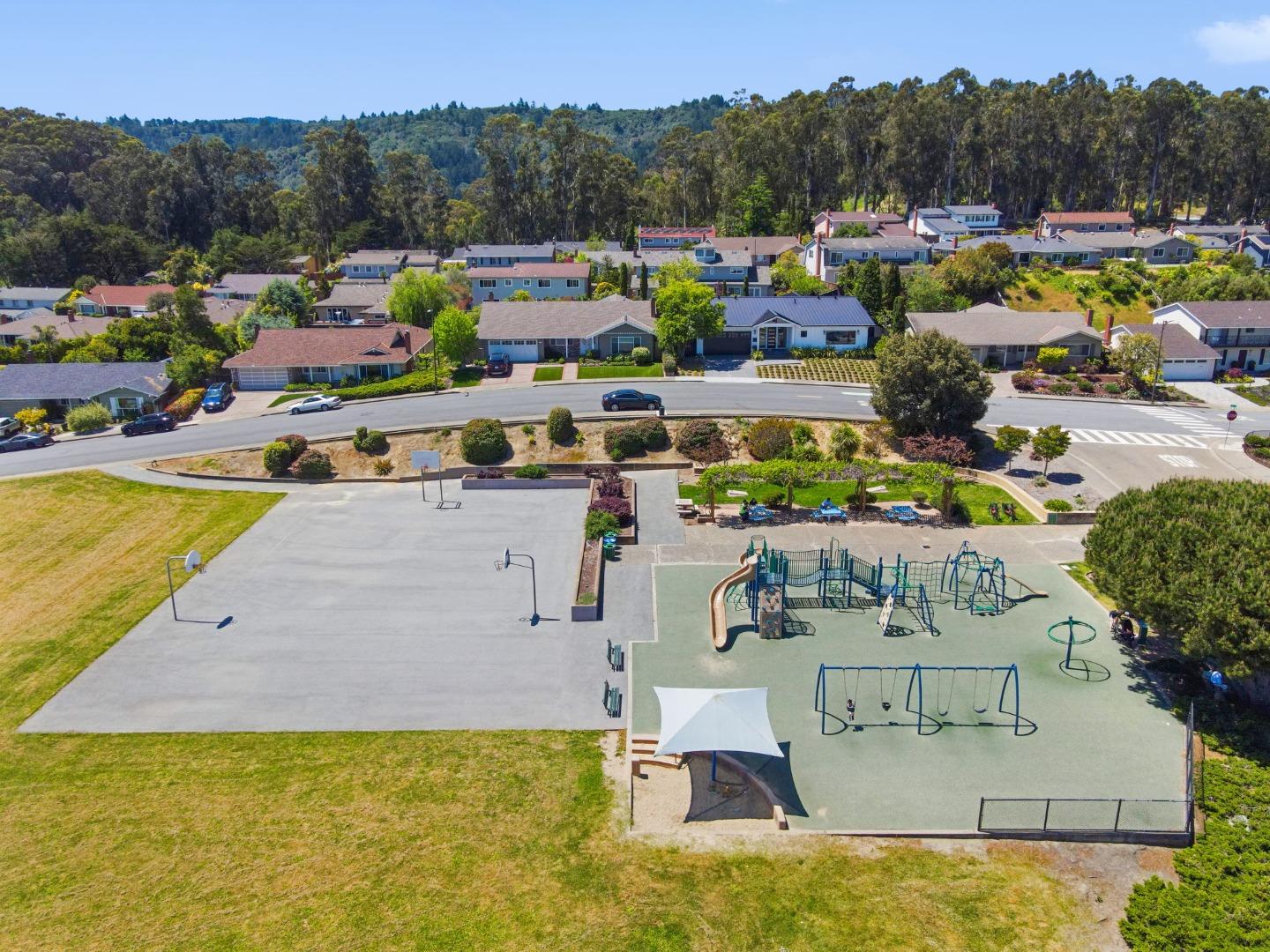 Detail Gallery Image 108 of 111 For 1548 Los Montes Dr, Burlingame,  CA 94010 - 4 Beds | 3/2 Baths