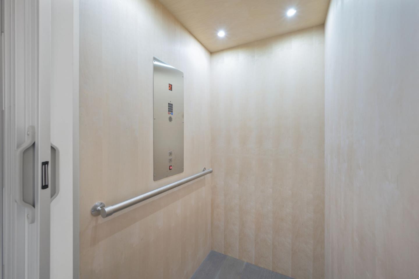 Detail Gallery Image 12 of 111 For 1548 Los Montes Dr, Burlingame,  CA 94010 - 4 Beds | 3/2 Baths