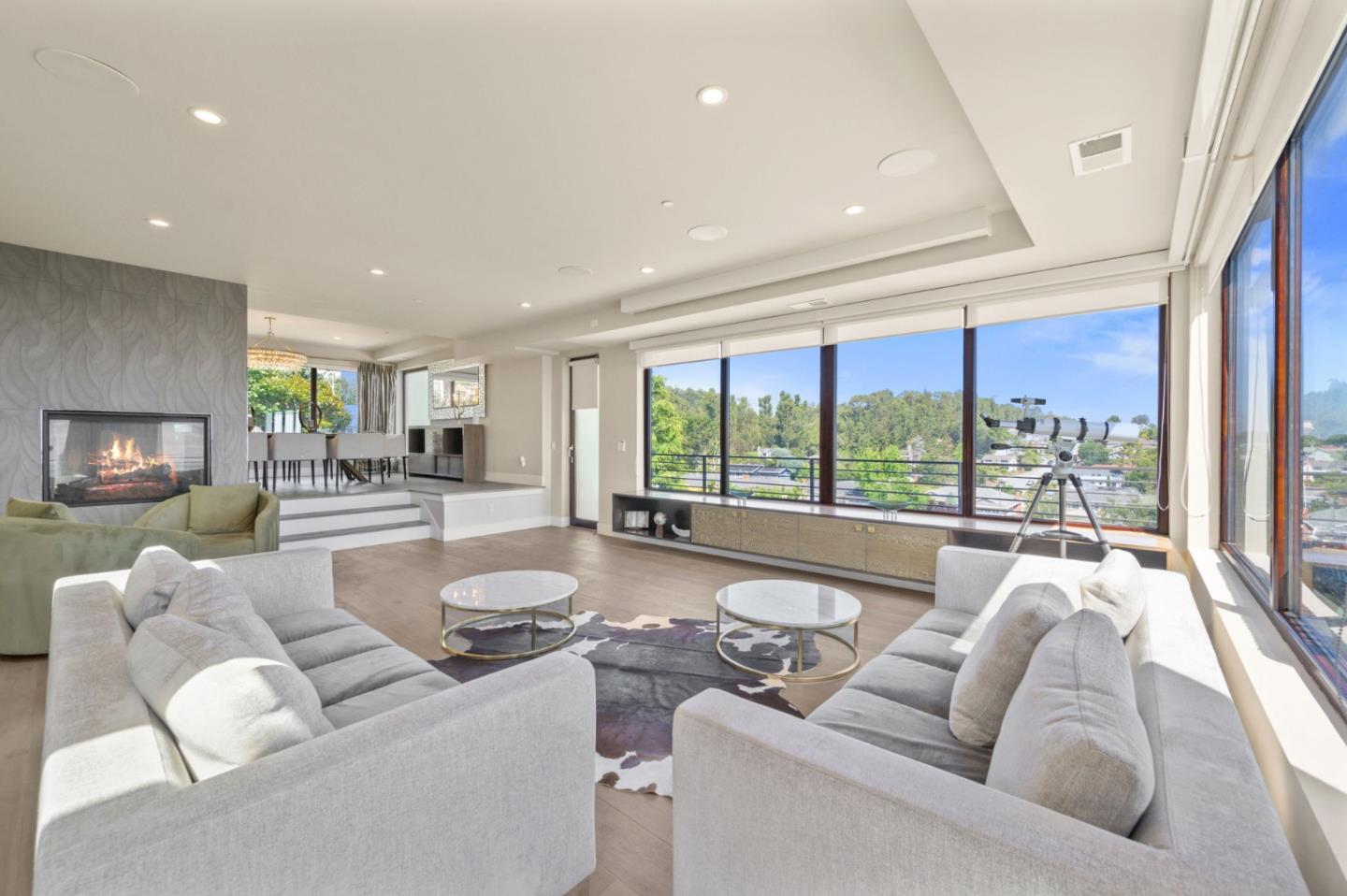Detail Gallery Image 18 of 111 For 1548 Los Montes Dr, Burlingame,  CA 94010 - 4 Beds | 3/2 Baths