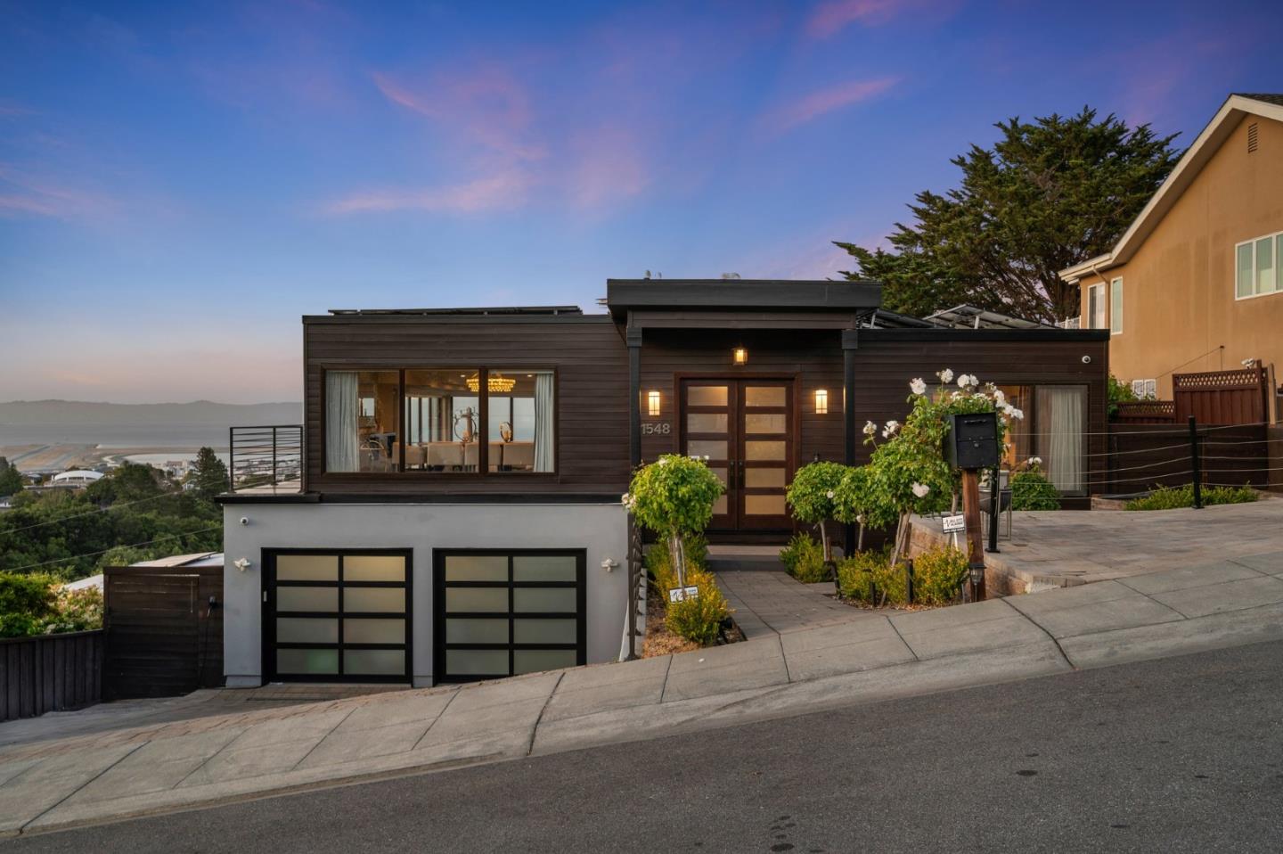 Detail Gallery Image 2 of 111 For 1548 Los Montes Dr, Burlingame,  CA 94010 - 4 Beds | 3/2 Baths