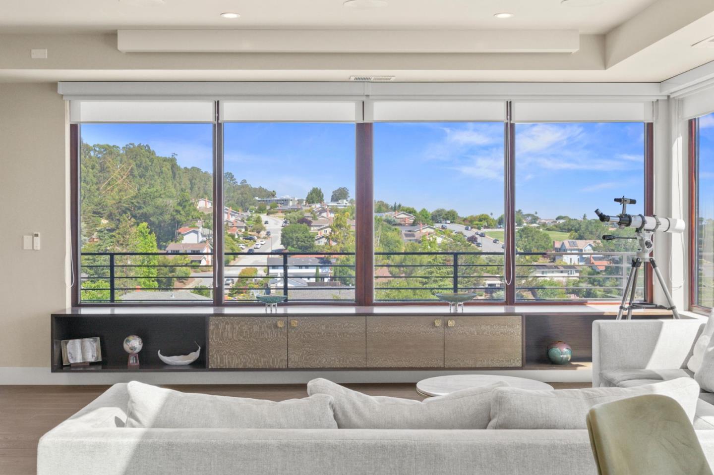 Detail Gallery Image 20 of 111 For 1548 Los Montes Dr, Burlingame,  CA 94010 - 4 Beds | 3/2 Baths