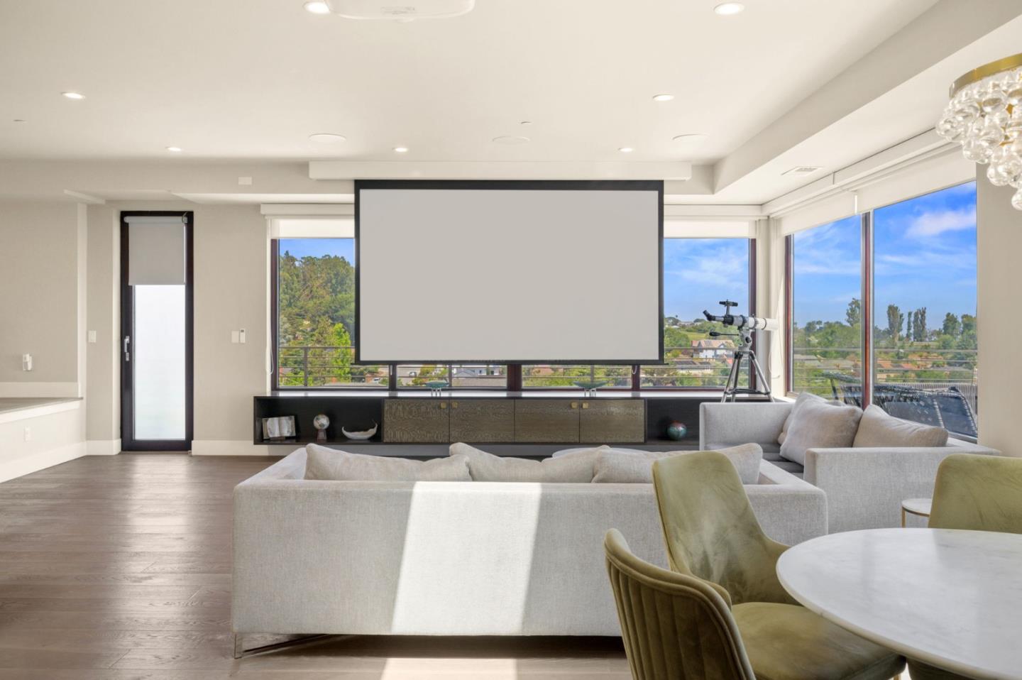 Detail Gallery Image 22 of 111 For 1548 Los Montes Dr, Burlingame,  CA 94010 - 4 Beds | 3/2 Baths