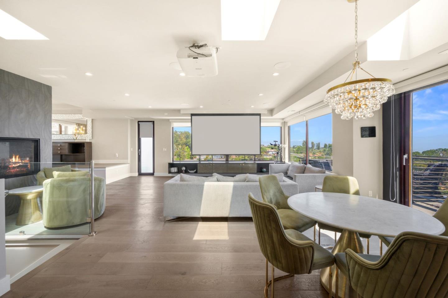Detail Gallery Image 23 of 111 For 1548 Los Montes Dr, Burlingame,  CA 94010 - 4 Beds | 3/2 Baths