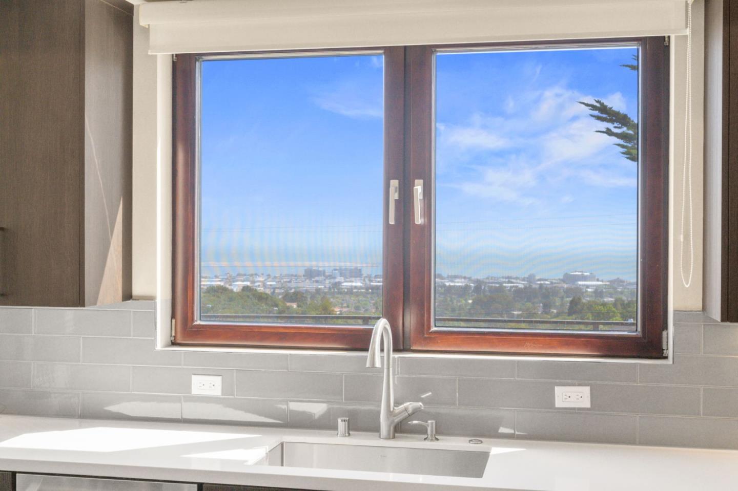 Detail Gallery Image 33 of 111 For 1548 Los Montes Dr, Burlingame,  CA 94010 - 4 Beds | 3/2 Baths