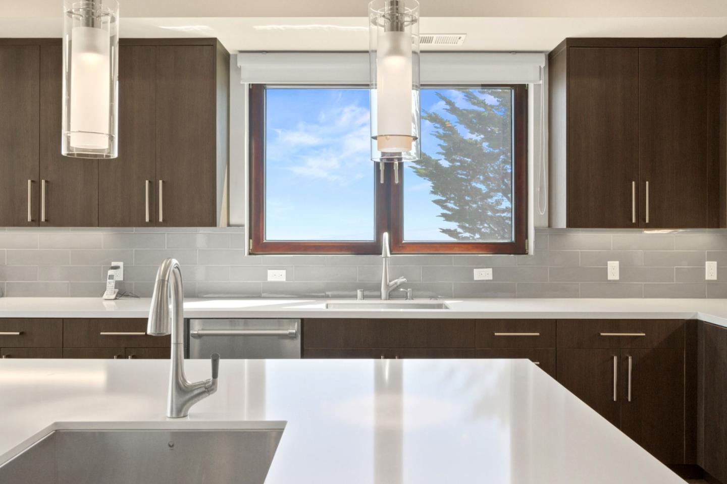 Detail Gallery Image 35 of 111 For 1548 Los Montes Dr, Burlingame,  CA 94010 - 4 Beds | 3/2 Baths