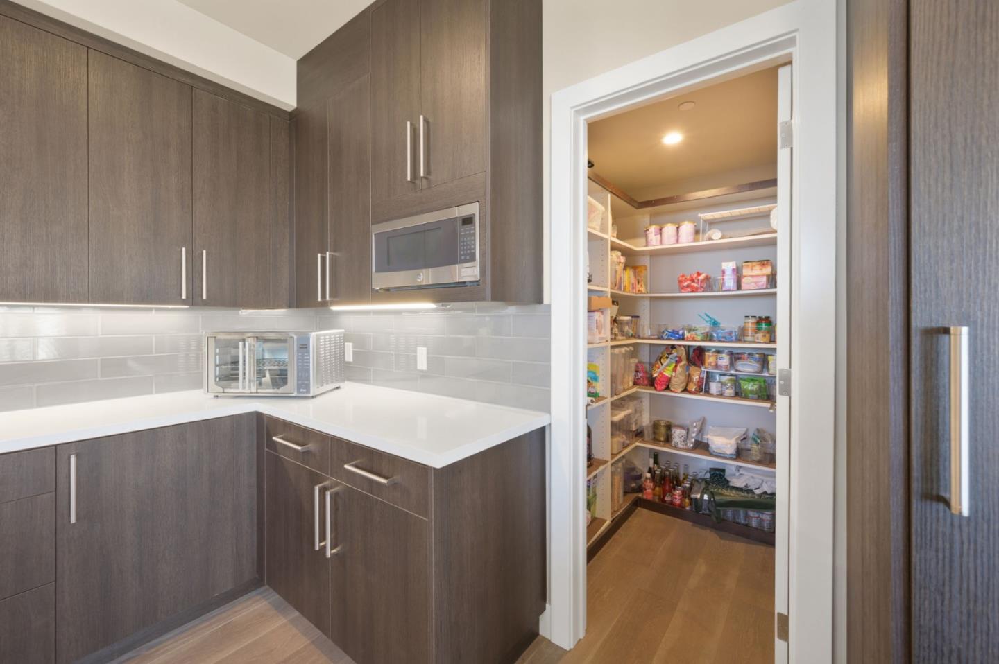 Detail Gallery Image 37 of 111 For 1548 Los Montes Dr, Burlingame,  CA 94010 - 4 Beds | 3/2 Baths