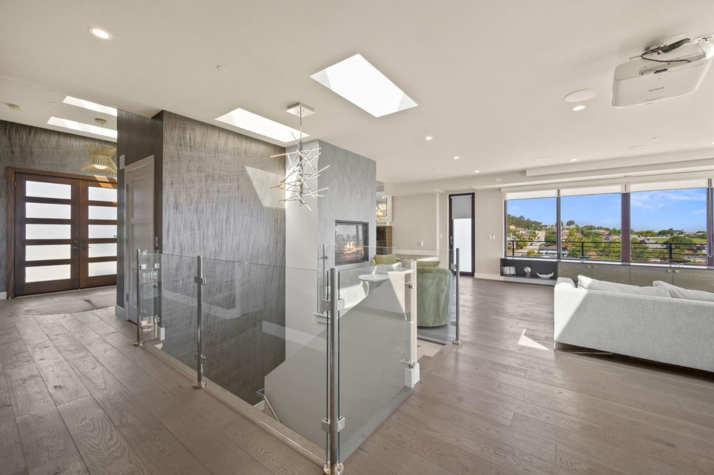Detail Gallery Image 42 of 111 For 1548 Los Montes Dr, Burlingame,  CA 94010 - 4 Beds | 3/2 Baths