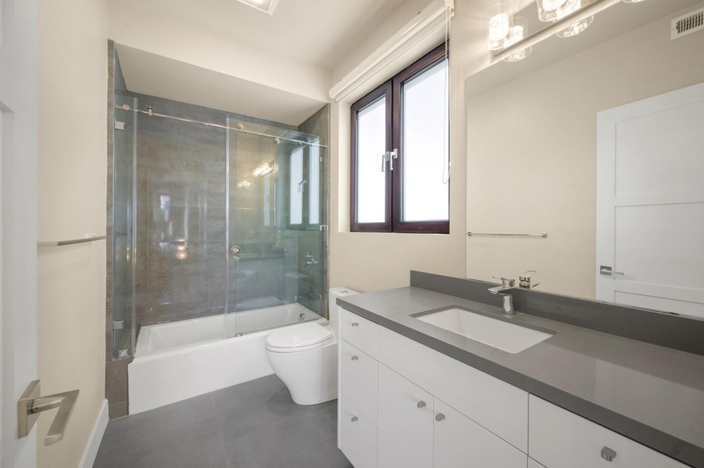 Detail Gallery Image 52 of 111 For 1548 Los Montes Dr, Burlingame,  CA 94010 - 4 Beds | 3/2 Baths