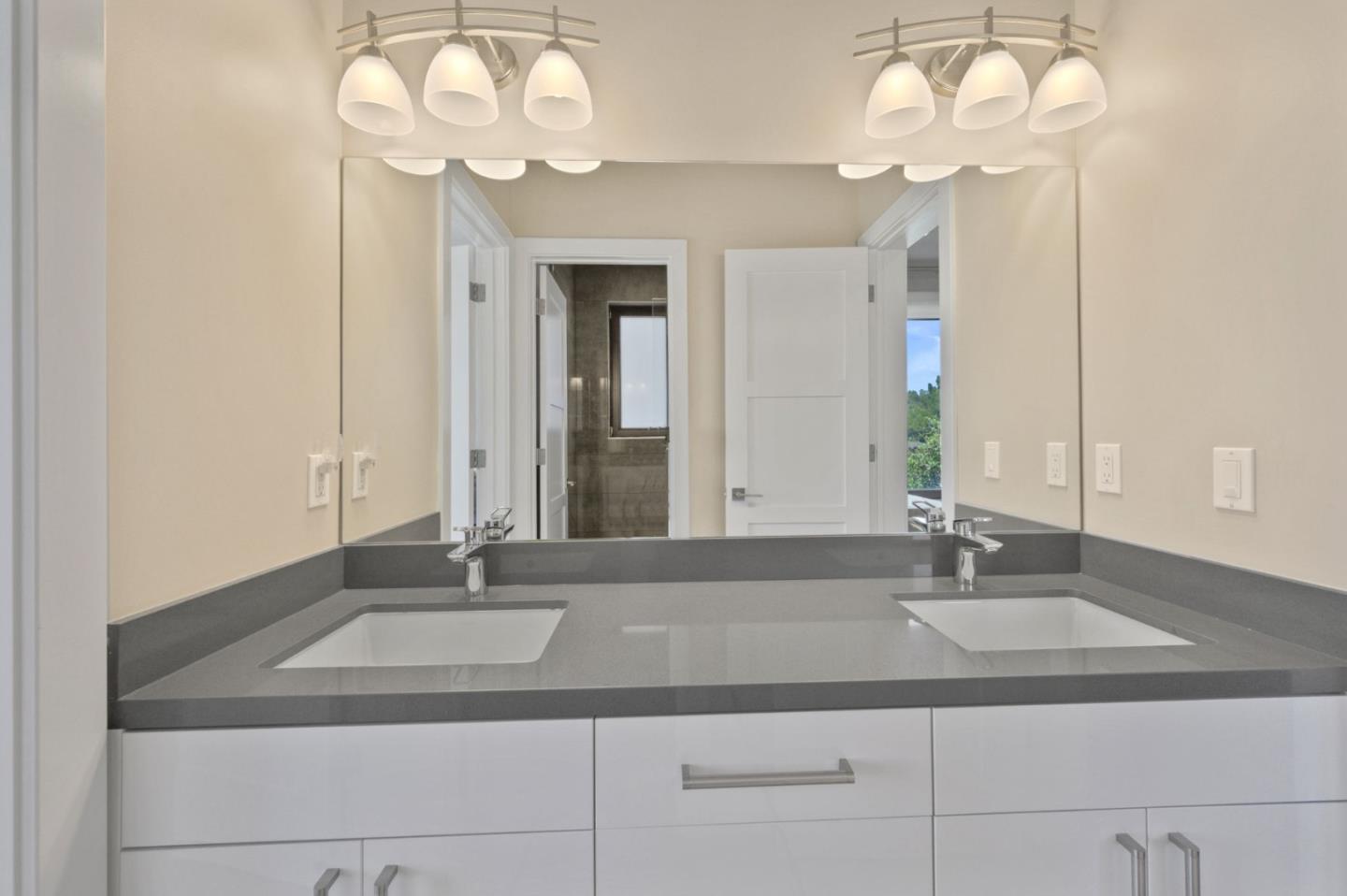 Detail Gallery Image 67 of 111 For 1548 Los Montes Dr, Burlingame,  CA 94010 - 4 Beds | 3/2 Baths