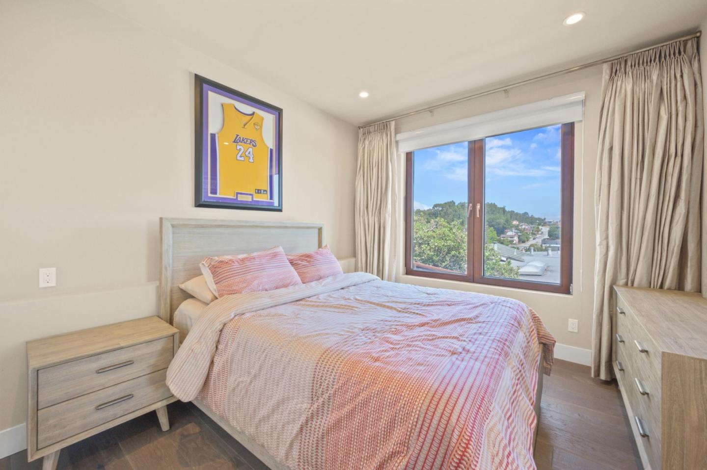 Detail Gallery Image 68 of 111 For 1548 Los Montes Dr, Burlingame,  CA 94010 - 4 Beds | 3/2 Baths