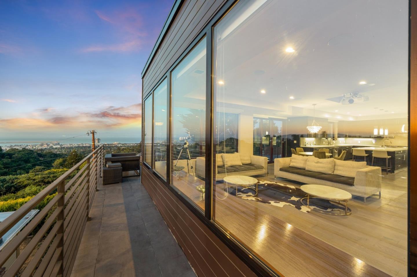 Detail Gallery Image 81 of 111 For 1548 Los Montes Dr, Burlingame,  CA 94010 - 4 Beds | 3/2 Baths