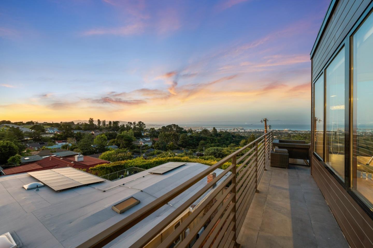 Detail Gallery Image 82 of 111 For 1548 Los Montes Dr, Burlingame,  CA 94010 - 4 Beds | 3/2 Baths